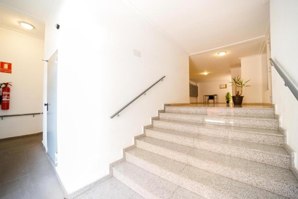 Schöne Wohnung mit Pool , Wi-Fi und privat Garage Torrevieja Exterior foto