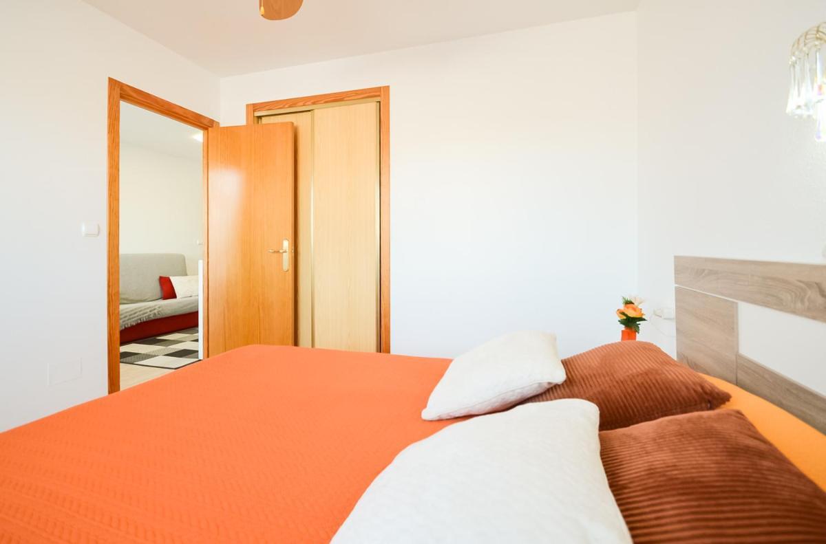 Schöne Wohnung mit Pool , Wi-Fi und privat Garage Torrevieja Exterior foto